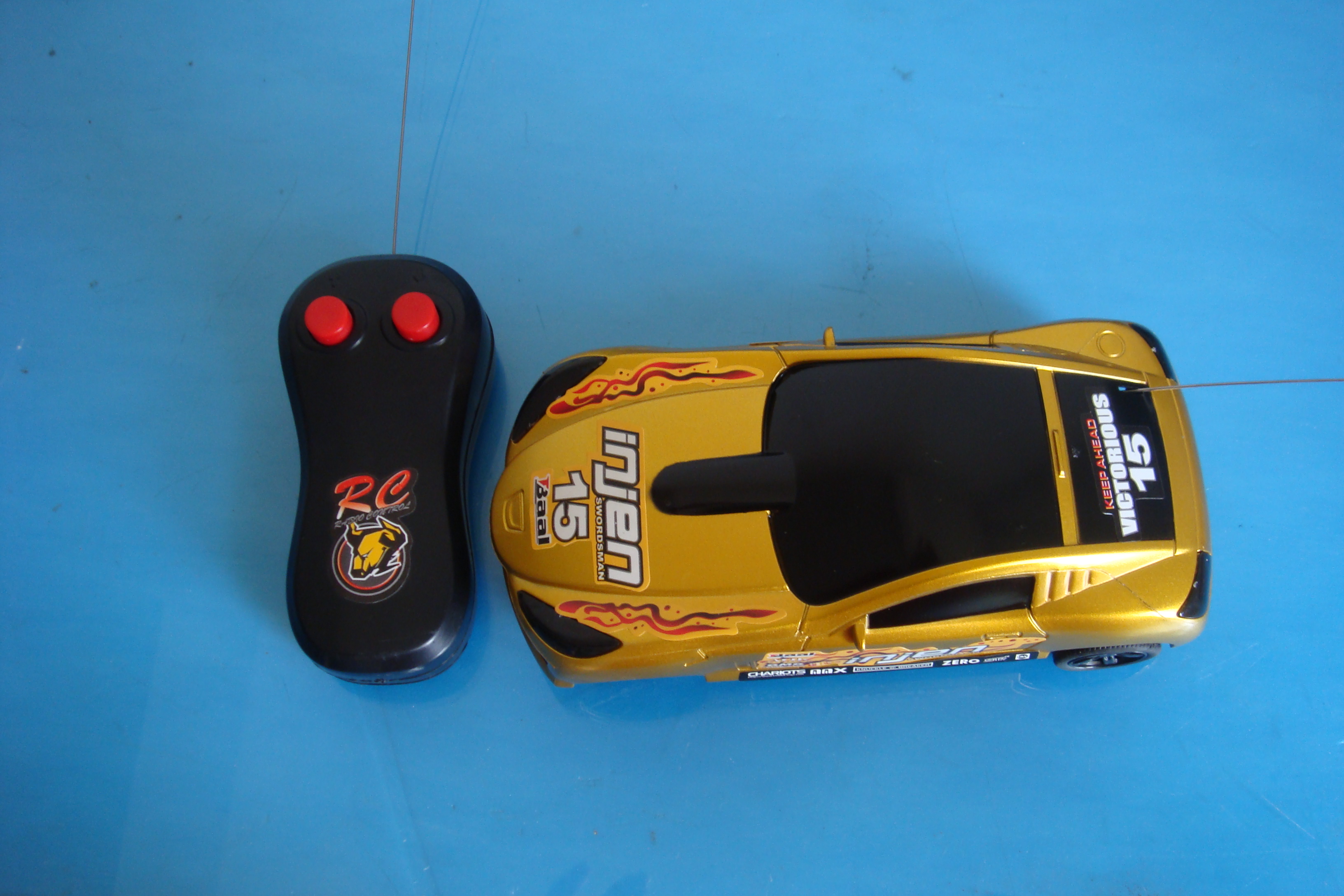 laser controlled toy car